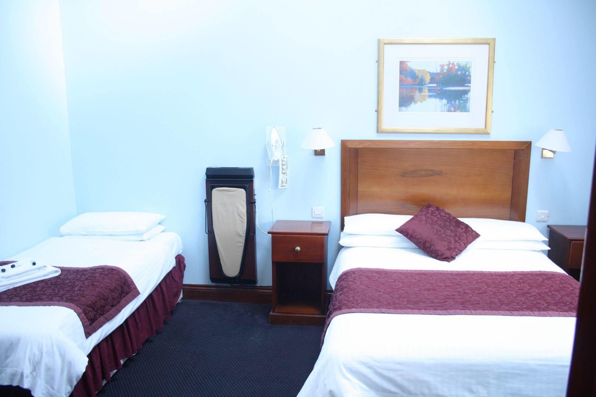 Kings Paget Hotel West Drayton  Экстерьер фото