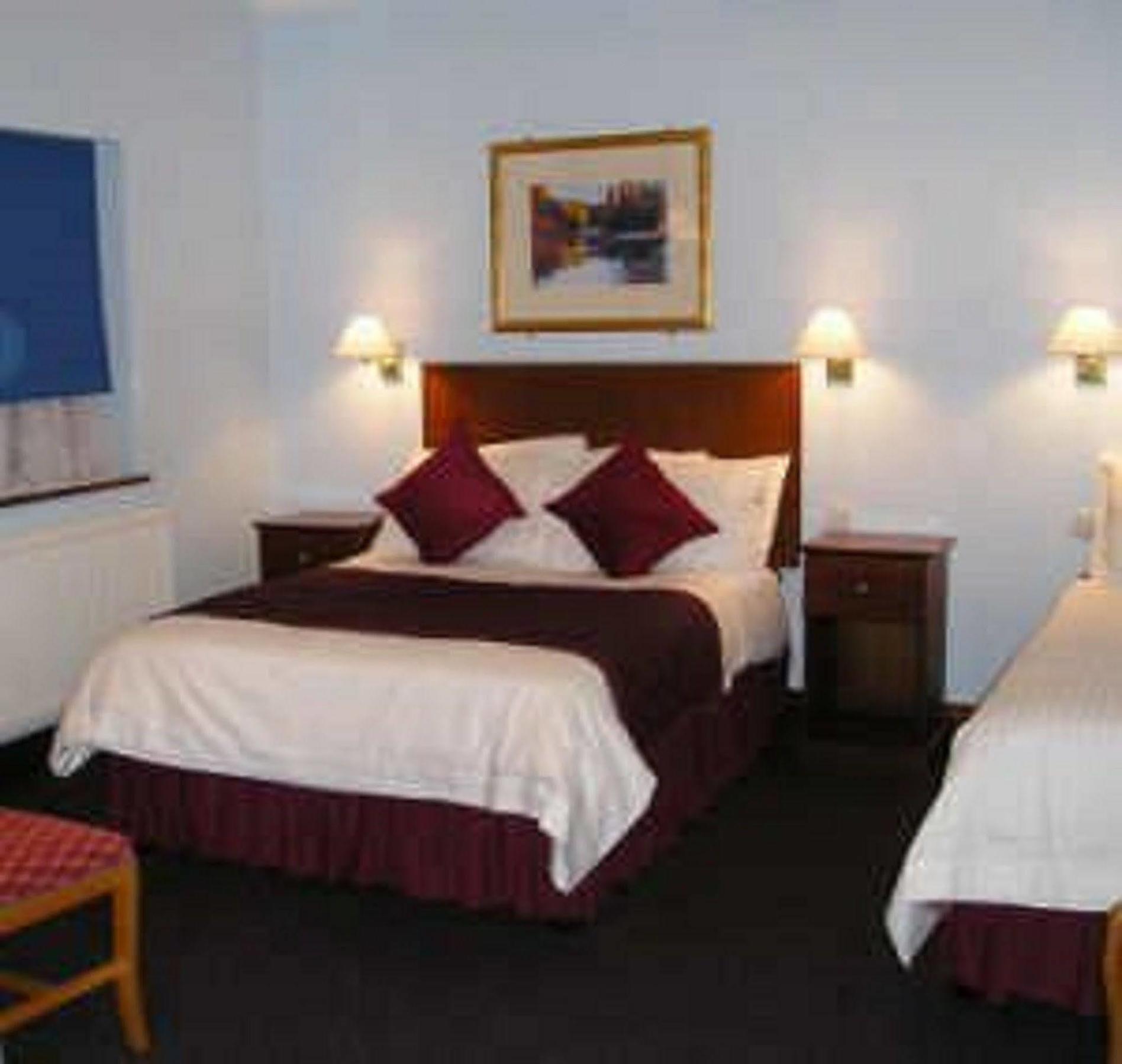 Kings Paget Hotel West Drayton  Экстерьер фото